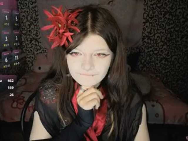 FrirenLovv live cam on BongaCams