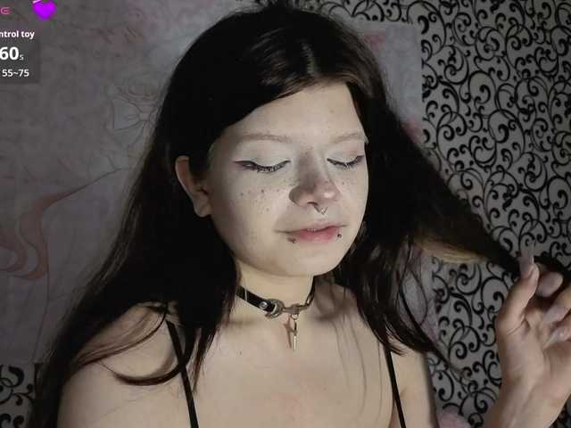FrirenLovv live cam