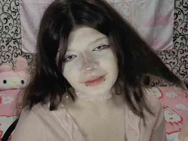 FrirenLovv webcam