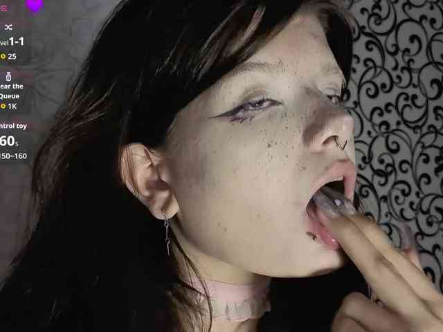 FrirenLovv webcam