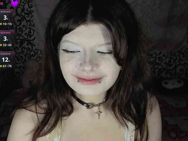 FrirenLovv webcam
