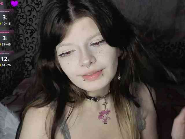 FrirenLovv webcam