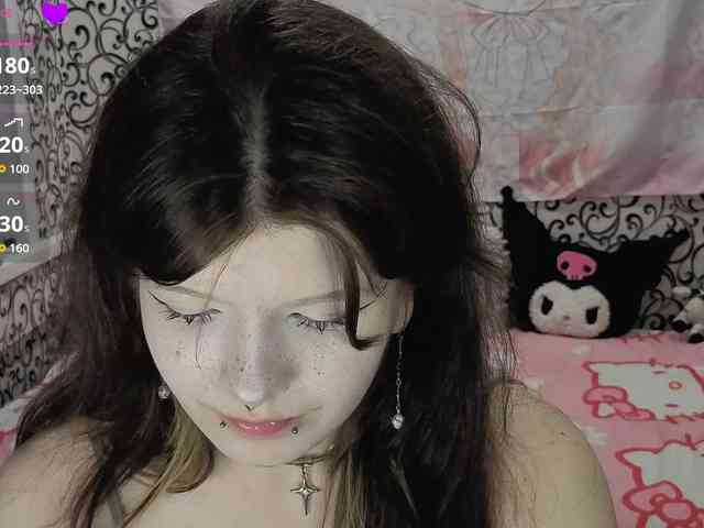 FrirenLovv webcam