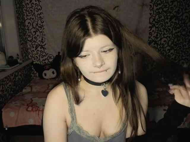 FrirenLovv webcam