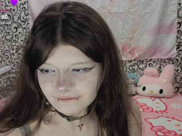 FrirenLovv webcam