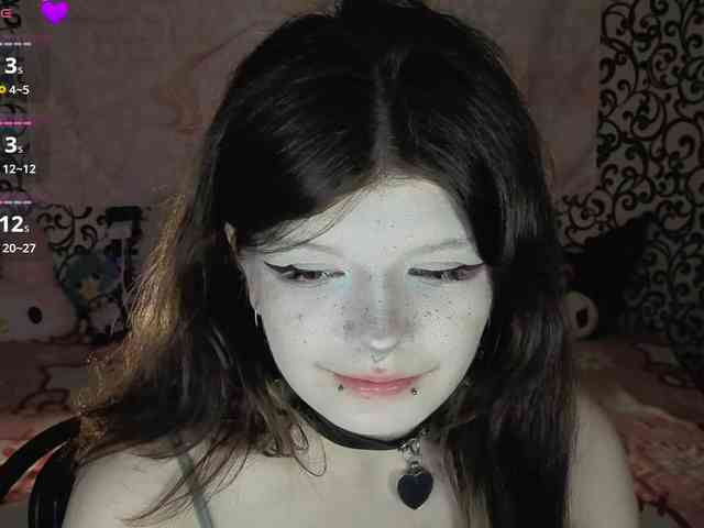 FrirenLovv webcam