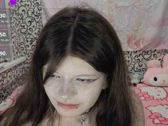 FrirenLovv webcam