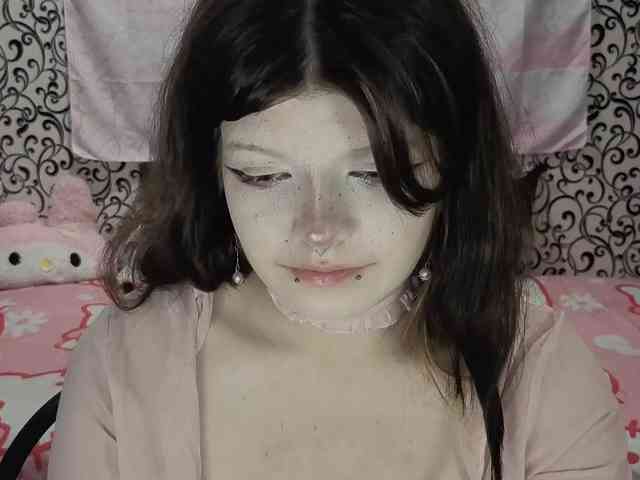 FrirenLovv webcam
