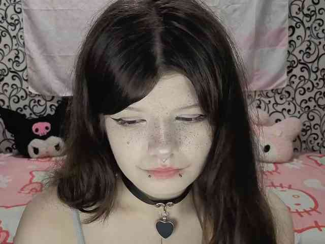FrirenLovv webcam