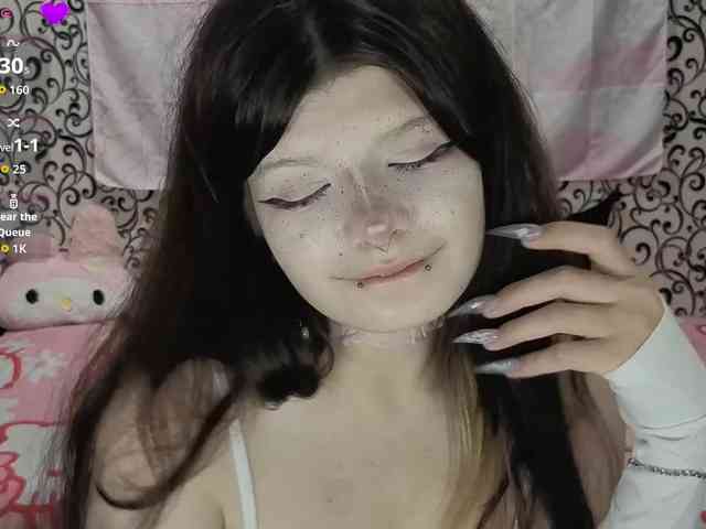 FrirenLovv webcam