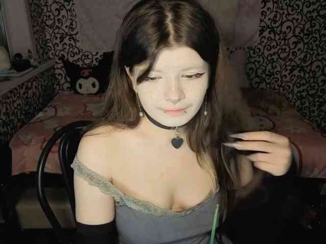 FrirenLovv webcam