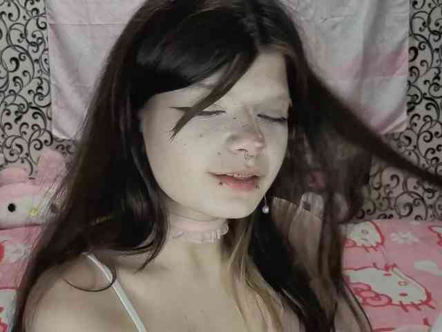 FrirenLovv webcam
