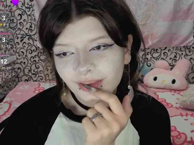 FrirenLovv webcam