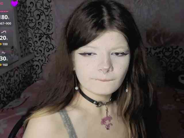 FrirenLovv webcam