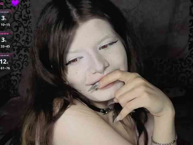 FrirenLovv webcam