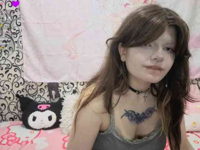 FrirenLovv webcam