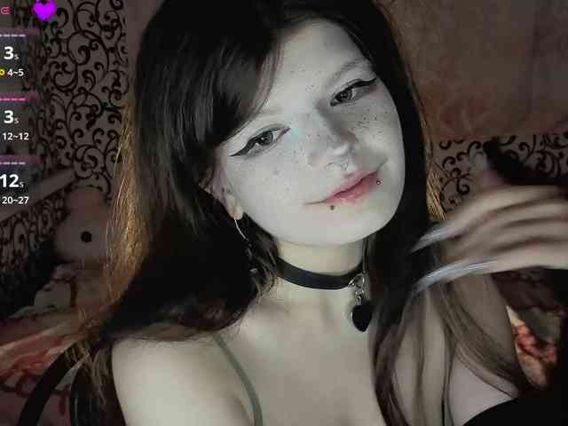 FrirenLovv webcam