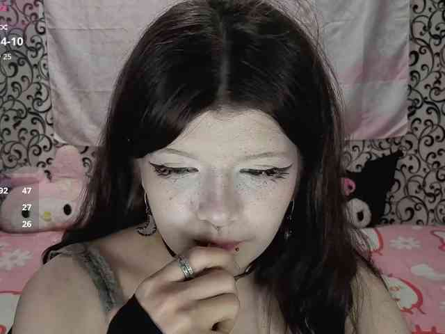 FrirenLovv webcam