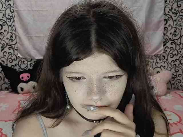 FrirenLovv webcam