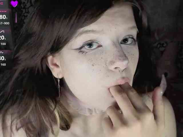 FrirenLovv webcam