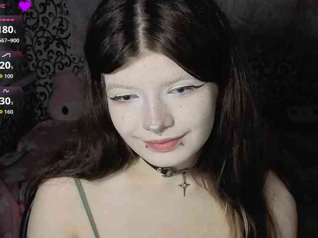 FrirenLovv webcam