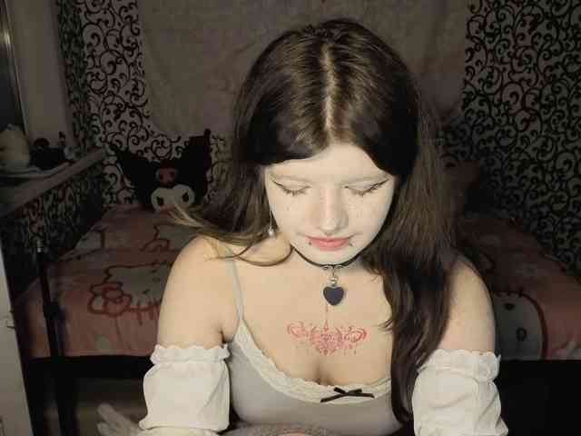 FrirenLovv webcam