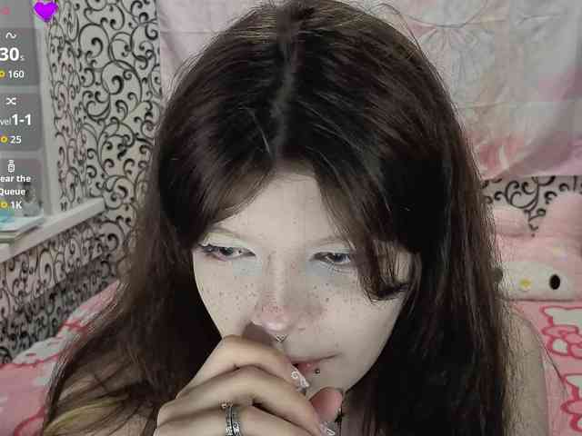 FrirenLovv webcam