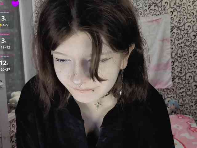 FrirenLovv webcam