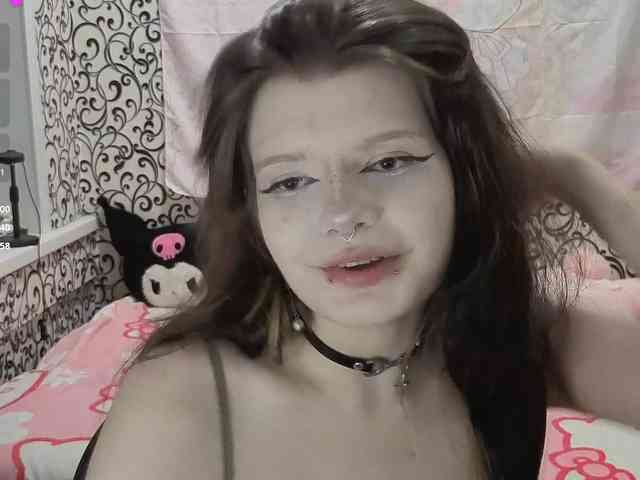 FrirenLovv webcam