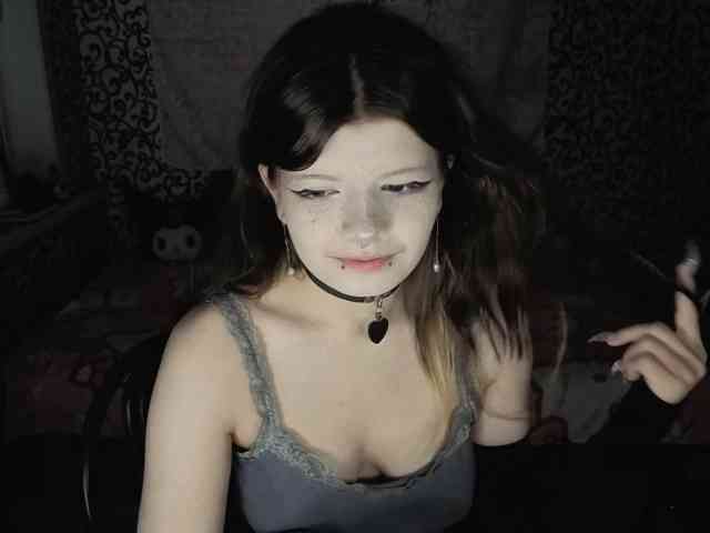 FrirenLovv webcam