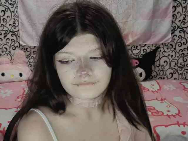 FrirenLovv webcam