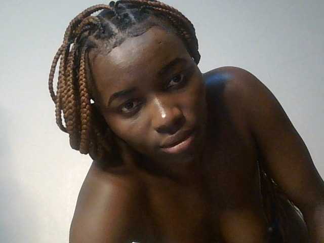 Zarabliss live cam on BongaCams