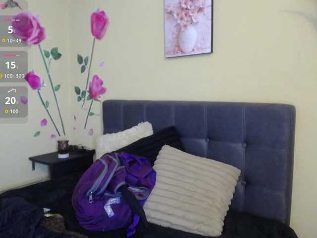 DaisyMoon8 live cam on BongaCams