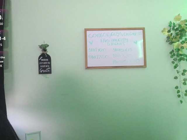 DaisyMoon8 live cam on BongaCams