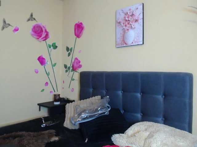 DaisyMoon8 live cam on BongaCams