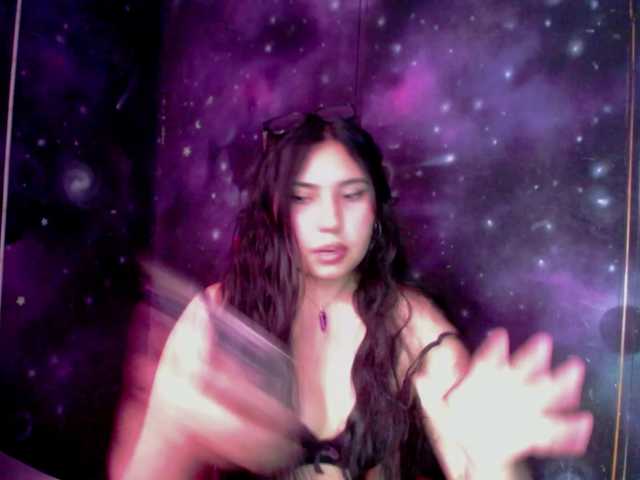DaisyMoon8 live cam on BongaCams