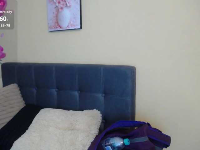 DaisyMoon8 live cam on BongaCams