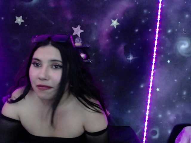 DaisyMoon8 live cam on BongaCams