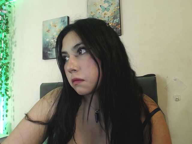 DaisyMoon8 live cam on BongaCams
