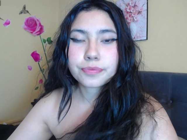 DaisyMoon8 live cam on BongaCams