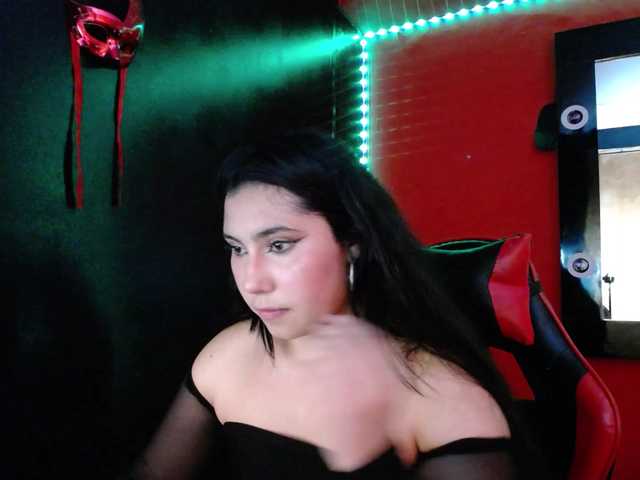 DaisyMoon8 live cam on BongaCams