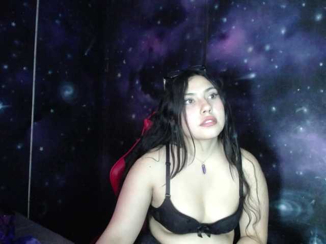 DaisyMoon8 live cam on BongaCams