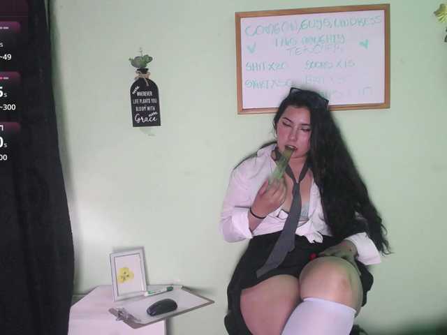 DaisyMoon8 live cam on BongaCams