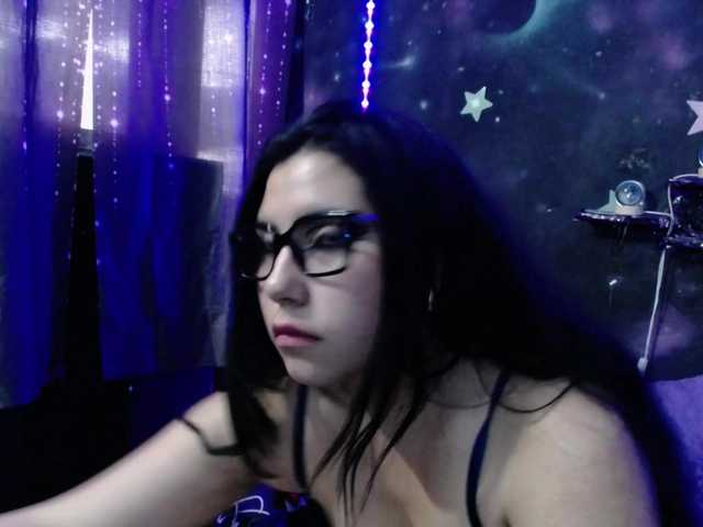 DaisyMoon8 live cam on BongaCams