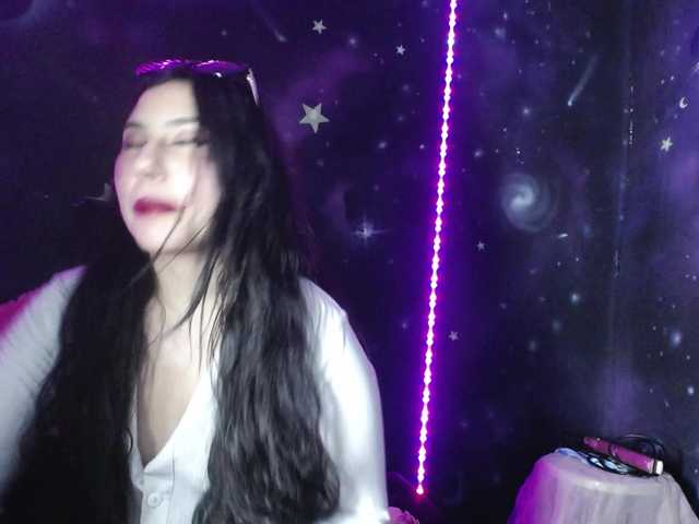 DaisyMoon8 live cam on BongaCams