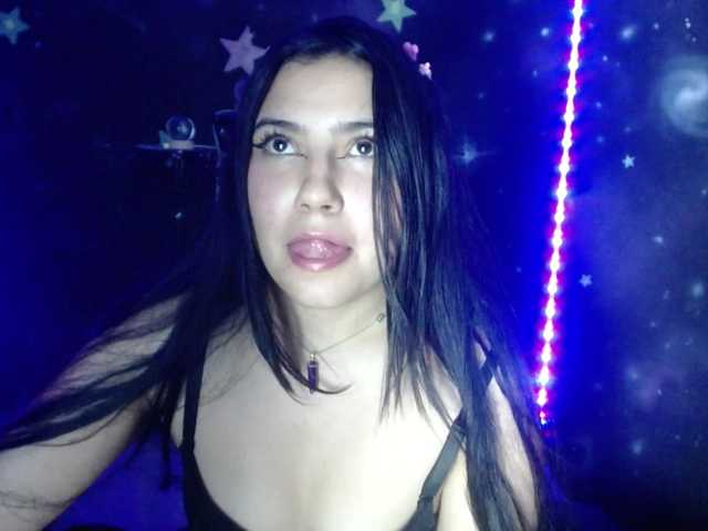 DaisyMoon8 live cam on BongaCams