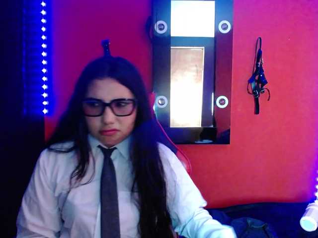 DaisyMoon8 live cam on BongaCams