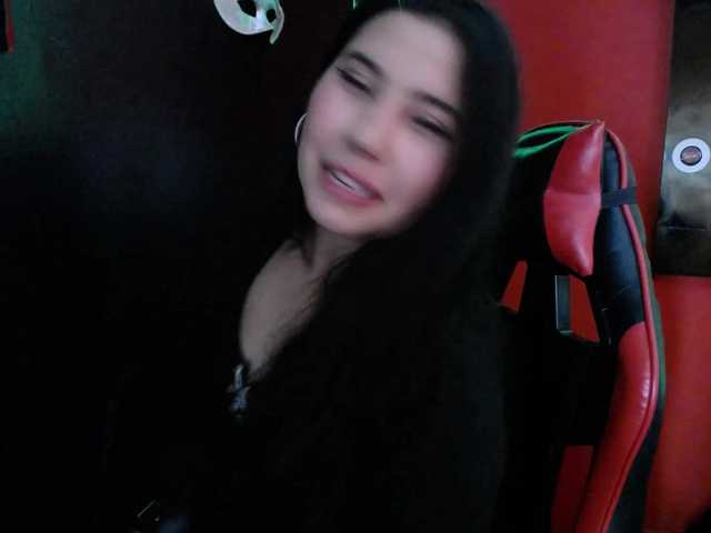 DaisyMoon8 live cam on BongaCams