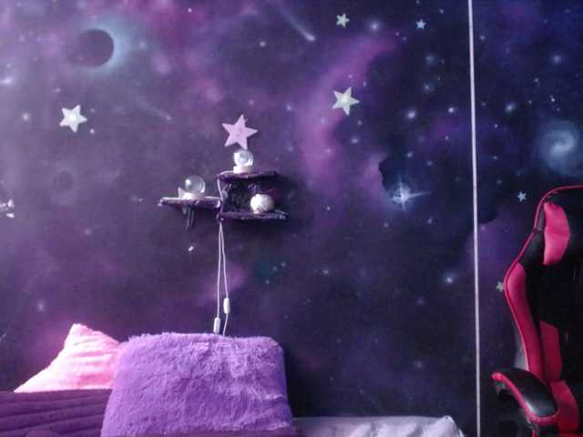 DaisyMoon8 live cam on BongaCams