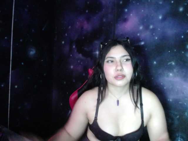DaisyMoon8 live cam on BongaCams